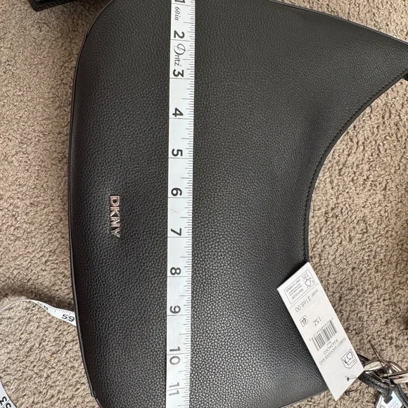 🖤 DKNY Black Hobo Shoulder Bag with Heart Pouch — New - Picture 7 of 8